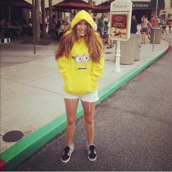 Original Minions sweater - Picture 6 of 6